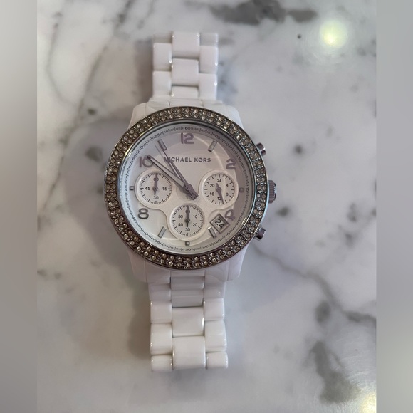 Michael Kors MK5188 Iconic Reissue Runway Chronograph Watch - Picture 4 of 6